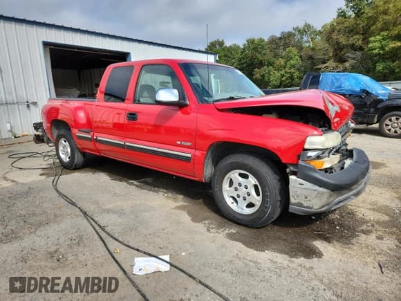 ✅ 2000 Chevrolet Silverado 1500 • VIN: 2GCEC19V2Y1195553 • Lot: 90279955. Wystawiony na Copart z przebiegiem 215 628 mil. Bezpłatny archiwum sprzedaży aukcyjnych z USA i szczegółowy raport historii pojazdu na DreamBid. Zdjęcie 4.