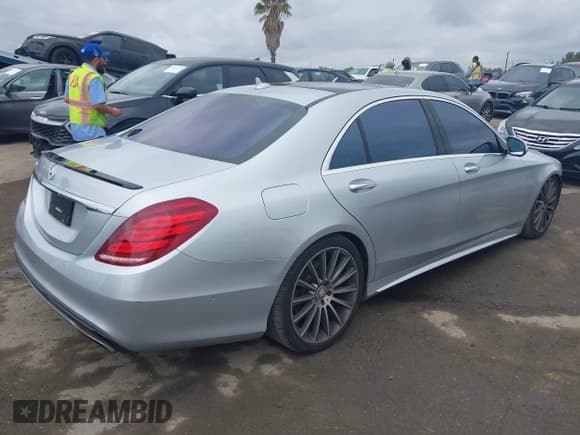 ✅ 2015 Mercedes-Benz S 550 • VIN: WDDUG8CB7FA195614 • Lot: 42068619. Listed on IAAI with 64,275 mi. Free auction sales archive from the USA and detailed vehicle history report at DreamBid. Image 4.