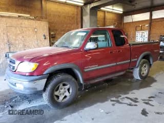 ✅ 2000 Toyota Tundra SR5 • VIN: 5TBBT4417YS068517 • Лот: 89891815. Опубликован ранее на Copart с пробегом 155 742 миль. Бесплатный доступ к архиву аукционных продаж из США и подробный отчёт об истории автомобиля на DreamBid. Изображение 1.