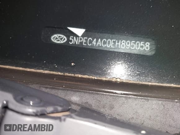✅ 2014 Hyundai Sonata SE • VIN: 5NPEC4AC0EH895058 • Lot: 42320739. Wystawiony na IAAI z przebiegiem 140 712 mil. Bezpłatny archiwum sprzedaży aukcyjnych z USA i szczegółowy raport historii pojazdu na DreamBid. Zdjęcie 9.