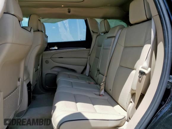 ✅ 2019 Jeep Grand Cherokee Overland • VIN: 1C4RJFCG8KC638790 • Lot: 69381215. Listed on Copart with 49,150 mi. Free auction sales archive from the USA and detailed vehicle history report at DreamBid. Image 11.