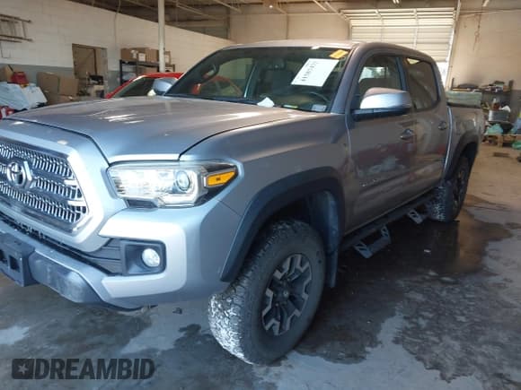 ✅ 2017 Toyota Tacoma SR5 • VIN: 3TMCZ5AN7HM054110 • Lot: 41587472. Listed on IAAI with 81,628 mi. Free auction sales archive from the USA and detailed vehicle history report at DreamBid. Image 17.
