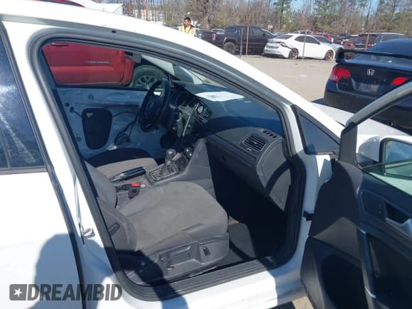 ✅ 2019 Volkswagen Golf S • VIN: 3VWG57AU8KM018351 • Lot: 41748156. Listed on IAAI with 94,276 mi. Free auction sales archive from the USA and detailed vehicle history report at DreamBid. Image 5.