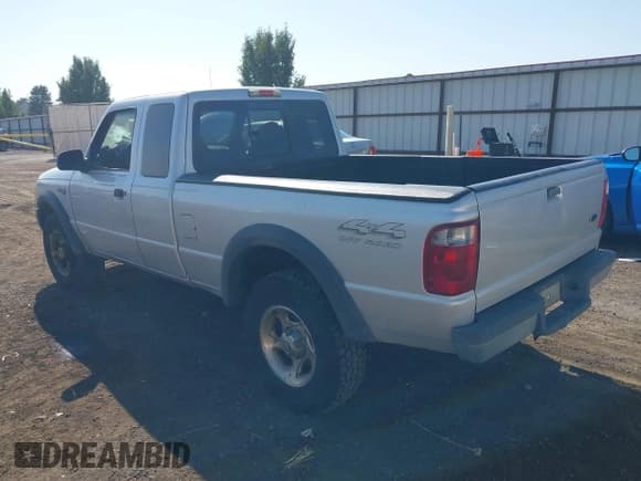 ✅ 2001 Ford Ranger XL Fleet • VIN: 1FTZR15E01PB68740 • Lot: 43280750. Wystawiony na IAAI z przebiegiem 241 350 mil. Bezpłatny archiwum sprzedaży aukcyjnych z USA i szczegółowy raport historii pojazdu na DreamBid. Zdjęcie 3.