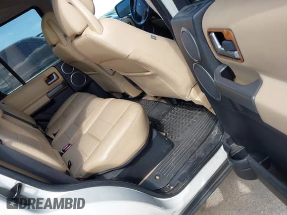 ✅ 2006 Land Rover LR3 SE • VIN: SALAD25406A393767 • Lot: 42810239. Wystawiony na IAAI z przebiegiem Nie podano. Bezpłatny archiwum sprzedaży aukcyjnych z USA i szczegółowy raport historii pojazdu na DreamBid. Zdjęcie 8.