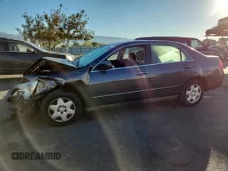 2006 Honda Accord LX с VIN 1HGCM56456A131163, выставлен на аукционе Copart как лот 82645545 с пробегом 260 201 миль миль и Списание • Salvage title. История ставок и продаж доступна на DreamBid. Изображение 1.