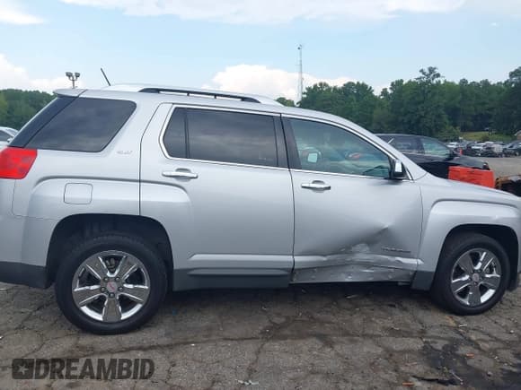 ✅ 2015 GMC Terrain SLT • VIN: 2GKFLTE30F6357236 • Лот: 42886250. Опубликован ранее на IAAI с пробегом 301 630 миль. Бесплатный доступ к архиву аукционных продаж из США и подробный отчёт об истории автомобиля на DreamBid. Изображение 13.