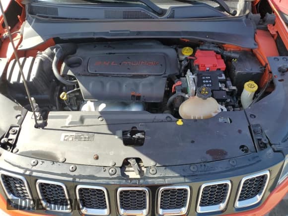 ✅ 2020 Jeep Compass Sport • VIN: 3C4NJCAB3LT253177 • Lot: 51949525. Listed on Copart with 120,146 mi. Free auction sales archive from the USA and detailed vehicle history report at DreamBid. Image 12.