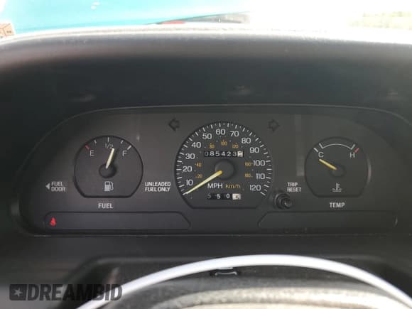 ✅ 1995 Ford Escort • VIN: 1FASP14J9SW128191 • Lot: 75688724. Wystawiony na Copart z przebiegiem 85 423 mil. Bezpłatny archiwum sprzedaży aukcyjnych z USA i szczegółowy raport historii pojazdu na DreamBid. Zdjęcie 9.