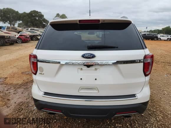 2018 Ford Explorer XLT z VIN 1FM5K7D82JGC62891, wystawiony jako Copart lot #85297175 z przebiegiem 140 079 mil mil oraz Szkoda całkowita • Salvage title. Historia ofert i sprzedaży dostępna na DreamBid. Obrazek 6.