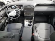 ✅ 2023 Hyundai Tucson Limited • VIN: 5NMJE3AEXPH182785 • Lot: 70429194. Wystawiony na Copart z przebiegiem 5 200 mil. Bezpłatny archiwum sprzedaży aukcyjnych z USA i szczegółowy raport historii pojazdu na DreamBid. Zdjęcie 8.