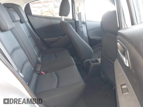 ✅ 2018 Toyota Yaris • VIN: 3MYDLBYV7JY301166 • Лот: 43166506. Опубликован ранее на IAAI с пробегом 117 948 миль. Бесплатный доступ к архиву аукционных продаж из США и подробный отчёт об истории автомобиля на DreamBid. Изображение 8.