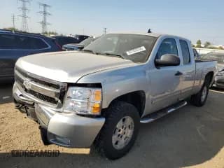 ✅ 2010 Chevrolet Silverado 1500 LT • VIN: 1GCSKSE30AZ197895 • Lot: 85103335. Listed on Copart with 159,104 mi. Free auction sales archive from the USA and detailed vehicle history report at DreamBid. Image 1.