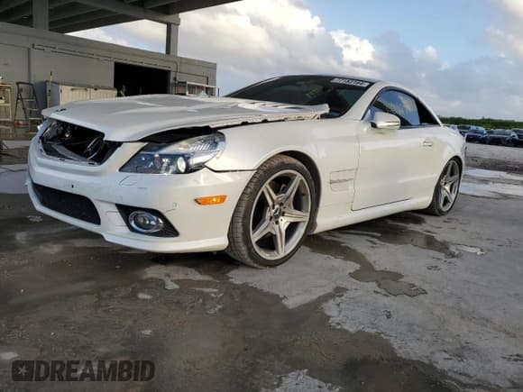 ✅ 2011 Mercedes-Benz SL 550 • VIN: WDBSK7BAXBF161245 • Lot: 77153164. Listed on Copart with 100,997 mi. Free auction sales archive from the USA and detailed vehicle history report at DreamBid. Image 1.