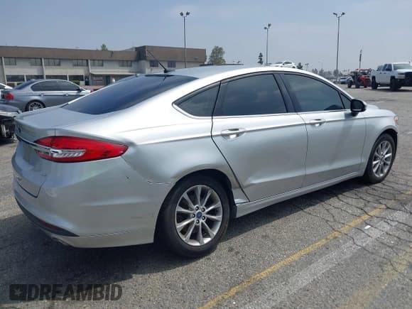 ✅ 2017 Ford Fusion SE • VIN: 3FA6P0H74HR207287 • Lot: 42170286. Listed on IAAI with 139,482 mi. Free auction sales archive from the USA and detailed vehicle history report at DreamBid. Image 4.