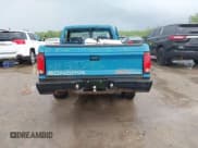 ✅ 1992 GMC Sonoma • VIN: 1GTCS14A9N8529102 • Lot: 42268788. Listed on IAAI with 83,781 mi. Free auction sales archive from the USA and detailed vehicle history report at DreamBid. Image 16.