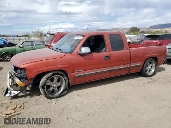 ✅ 2001 Chevrolet Silverado 1500 LS • VIN: 1GCEC19V61Z202596 • Лот: 71801924. Опубликован ранее на Copart с пробегом 282 128 миль. Бесплатный доступ к архиву аукционных продаж из США и подробный отчёт об истории автомобиля на DreamBid. Изображение 1.