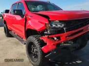 ✅ 2021 Chevrolet Silverado 1500 RST • VIN: 3GCUYEED7MG334370 • Lot: 82271005. Wystawiony na Copart z przebiegiem 85 017 mil. Bezpłatny archiwum sprzedaży aukcyjnych z USA i szczegółowy raport historii pojazdu na DreamBid. Zdjęcie 13.