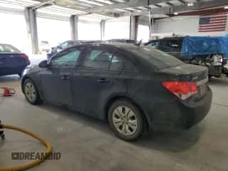 2014 Chevrolet Cruze LS z VIN 1G1PA5SH2E7457864, wystawiony jako Copart lot #85175535 z przebiegiem 140 535 mil mil oraz Szkoda całkowita • Salvage title. Historia ofert i sprzedaży dostępna na DreamBid. Obrazek 2.