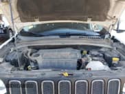 ✅ 2017 Jeep Renegade Latitude • VIN: ZACCJABB9HPG39918 • Lot: 43241769. Wystawiony na IAAI z przebiegiem 147 955 mil. Bezpłatny archiwum sprzedaży aukcyjnych z USA i szczegółowy raport historii pojazdu na DreamBid. Zdjęcie 10.