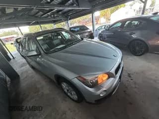 ✅ 2014 BMW X1 xDrive28i • VIN: WBAVL1C54EVY12578 • Lot: 91932925. Wystawiony na Copart z przebiegiem 80 434 mil. Bezpłatny archiwum sprzedaży aukcyjnych z USA i szczegółowy raport historii pojazdu na DreamBid. Zdjęcie 1.