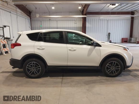 ✅ 2015 Toyota RAV4 LE • VIN: 2T3BFREV7FW277801 • Lot: 43704117. Listed on IAAI with 251,499 mi. Free auction sales archive from the USA and detailed vehicle history report at DreamBid. Image 13.