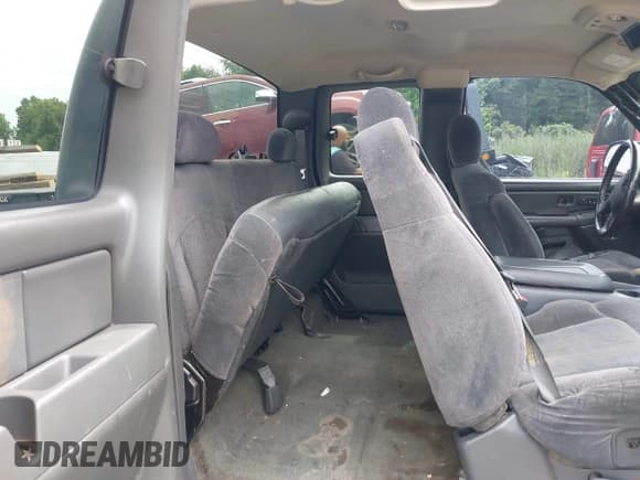 ✅ 2007 Chevrolet Silverado 2500HD LT2 • VIN: 1GCHK29D27E120474 • Лот: 42763588. Опубликован ранее на IAAI с пробегом 253 514 миль. Бесплатный доступ к архиву аукционных продаж из США и подробный отчёт об истории автомобиля на DreamBid. Изображение 8.