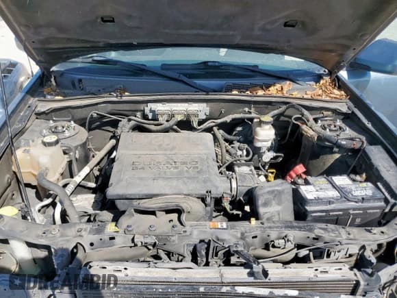 ✅ 2011 Mercury Mariner Premier • VIN: 4M2CN8HG9BKJ08665 • Lot: 85329905. Listed on Copart with 123,967 mi. Free auction sales archive from the USA and detailed vehicle history report at DreamBid. Image 12.