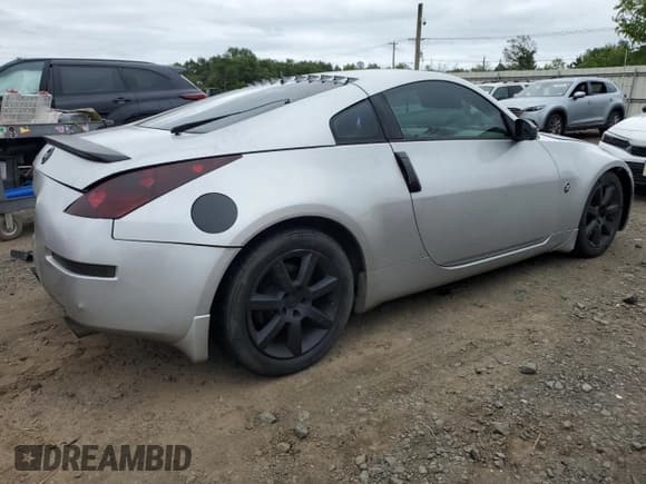 ✅ 2004 Nissan 350Z Touring • VIN: JN1AZ34E24T060564 • Lot: 69689414. Listed on Copart with Not provided. Free auction sales archive from the USA and detailed vehicle history report at DreamBid. Image 3.