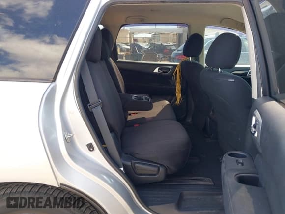 ✅ 2015 Nissan Pathfinder SV • VIN: 5N1AR2MN3FC673671 • Lot: 43863527. Wystawiony na IAAI z przebiegiem 113 786 mil. Bezpłatny archiwum sprzedaży aukcyjnych z USA i szczegółowy raport historii pojazdu na DreamBid. Zdjęcie 8.