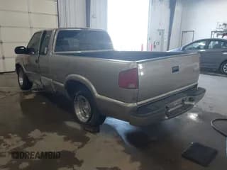 ✅ 2003 Chevrolet S-10 LS • VIN: 1GCCS19X538117656 • Лот: 41372508. Опубликован ранее на IAAI с пробегом 250 427 миль. Бесплатный доступ к архиву аукционных продаж из США и подробный отчёт об истории автомобиля на DreamBid. Изображение 3.