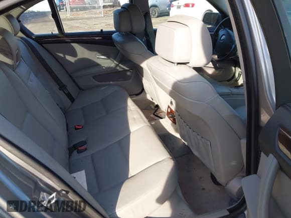 ✅ 2008 BMW 5 Series 535xi • VIN: WBANV93578CZ63648 • Lot: 43858078. Wystawiony na IAAI z przebiegiem 146 880 mil. Bezpłatny archiwum sprzedaży aukcyjnych z USA i szczegółowy raport historii pojazdu na DreamBid. Zdjęcie 8.