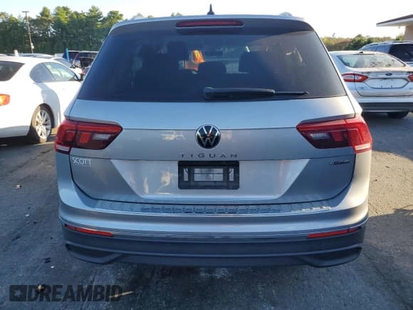 ✅ 2022 Volkswagen Tiguan S • VIN: 3VV0B7AX4NM041378 • Lot: 84607015. Listed on Copart with 95,305 mi. Free auction sales archive from the USA and detailed vehicle history report at DreamBid. Image 6.