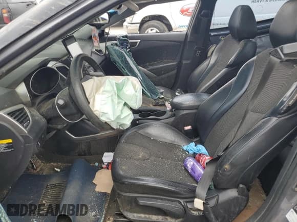 ✅ 2012 Hyundai Veloster w/Black Int • VIN: KMHTC6AD2CU043871 • Lot: 59579284. Wystawiony na Copart z przebiegiem Nie podano. Bezpłatny archiwum sprzedaży aukcyjnych z USA i szczegółowy raport historii pojazdu na DreamBid. Zdjęcie 7.