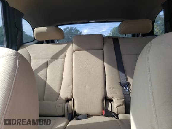 ✅ 2011 Hyundai Santa Fe GLS • VIN: 5XYZG3AB1BG029055 • Lot: 74236144. Listed on Copart with 160,352 mi. Free auction sales archive from the USA and detailed vehicle history report at DreamBid. Image 10.