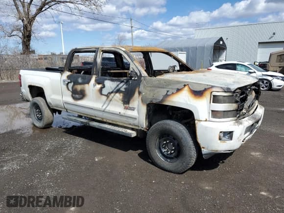 ✅ 2015 Chevrolet Silverado 2500HD LTZ • VIN: 1GC1KWE84FF619786 • Lot: 50848154. Listed on Copart with Not provided. Free auction sales archive from the USA and detailed vehicle history report at DreamBid. Image 4.