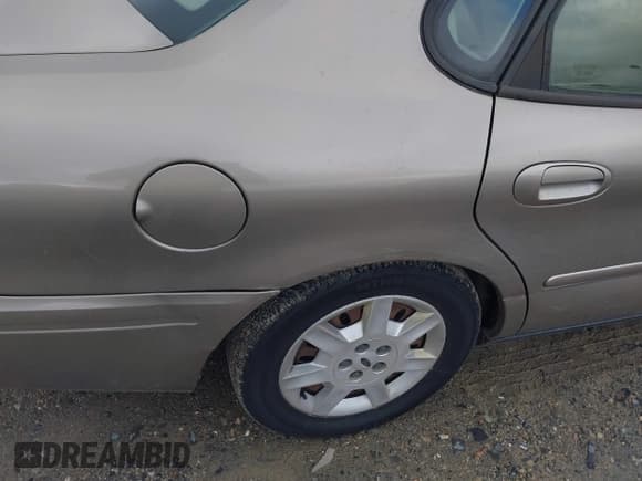 ✅ 2007 Ford Taurus SE • VIN: 1FAFP53U27A164667 • Lot: 43833604. Wystawiony na IAAI z przebiegiem 160 447 mil. Bezpłatny archiwum sprzedaży aukcyjnych z USA i szczegółowy raport historii pojazdu na DreamBid. Zdjęcie 6.