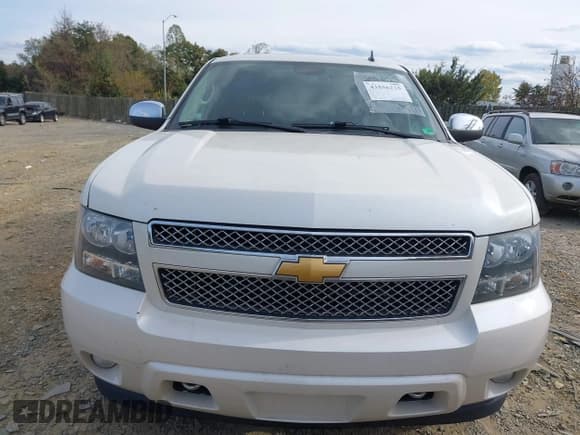 ✅ 2012 Chevrolet Suburban LTZ • VIN: 1GNSKKE74CR182183 • Lot: 43556225. Listed on IAAI with 210,228 mi. Free auction sales archive from the USA and detailed vehicle history report at DreamBid. Image 6.