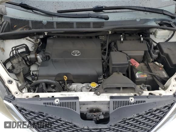 ✅ 2014 Toyota Sienna SE • VIN: 5TDXK3DC2ES520428 • Lot: 82166805. Listed on Copart with 161,322 mi. Free auction sales archive from the USA and detailed vehicle history report at DreamBid. Image 12.