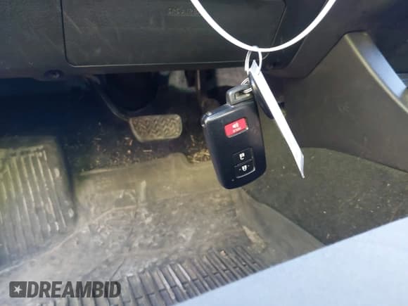 ✅ 2021 Toyota Tacoma SR • VIN: 3TMCZ5AN2MM385302 • Lot: 43406839. Wystawiony na IAAI z przebiegiem 132 442 mil. Bezpłatny archiwum sprzedaży aukcyjnych z USA i szczegółowy raport historii pojazdu na DreamBid. Zdjęcie 11.