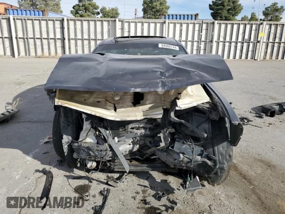 ✅ 2013 Dodge Challenger SXT • VIN: 2C3CDYAG7DH648081 • Lot: 84660744. Wystawiony na Copart z przebiegiem Nie podano. Bezpłatny archiwum sprzedaży aukcyjnych z USA i szczegółowy raport historii pojazdu na DreamBid. Zdjęcie 5.