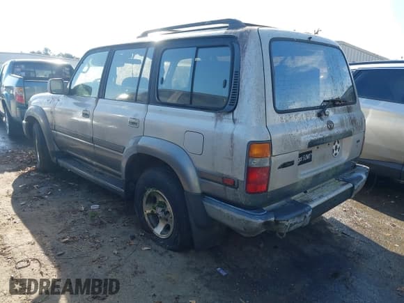 ✅ 1997 Toyota Land Cruiser • VIN: JT3HJ85J0V0186845 • Lot: 41216993. Listed on IAAI with 278,082 mi. Free auction sales archive from the USA and detailed vehicle history report at DreamBid. Image 3.
