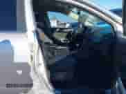 2015 Chevrolet Captiva Sport LS z VIN 3GNAL2EK1FS527166, wystawiony jako IAAI lot #43606030 z przebiegiem 149 603 mil mil oraz . Historia ofert i sprzedaży dostępna na DreamBid. Obrazek 5.