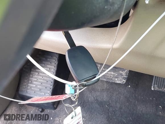 ✅ 2013 Honda Pilot EX-L • VIN: 5FNYF3H58DB003447 • Lot: 43400385. Listed on IAAI with 211,438 mi. Free auction sales archive from the USA and detailed vehicle history report at DreamBid. Image 11.