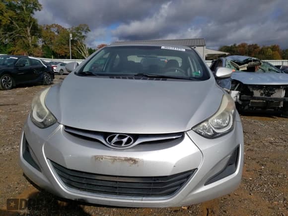 ✅ 2016 Hyundai Elantra SE • VIN: 5NPDH4AE3GH765891 • Lot: 90514125. Listed on Copart with 92,258 mi. Free auction sales archive from the USA and detailed vehicle history report at DreamBid. Image 5.