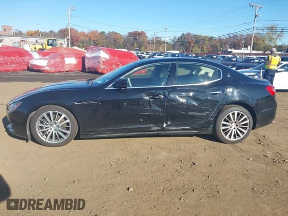 ✅ 2014 Maserati Ghibli S Q4 • VIN: ZAM57RTA6E1086518 • Lot: 43533013. Listed on IAAI with 69,358 mi. Free auction sales archive from the USA and detailed vehicle history report at DreamBid. Image 14.