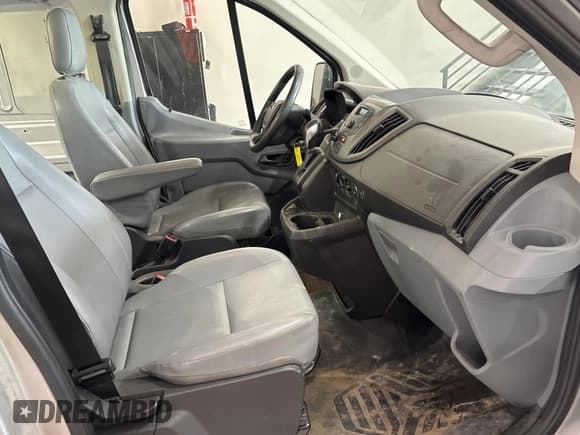 ✅ 2017 Ford Transit • VIN: 1FTYE9ZM8HKA10984 • Lot: 55094735. Wystawiony na Copart z przebiegiem 116 923 mil. Bezpłatny archiwum sprzedaży aukcyjnych z USA i szczegółowy raport historii pojazdu na DreamBid. Zdjęcie 5.