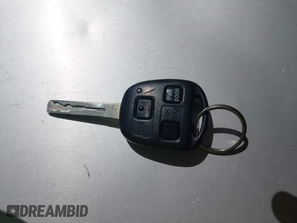 ✅ 2008 Lexus RX 350 • VIN: 2T2GK31U68C050233 • Лот: 43061753. Опубликован ранее на IAAI с пробегом 206 547 миль. Бесплатный доступ к архиву аукционных продаж из США и подробный отчёт об истории автомобиля на DreamBid. Изображение 11.