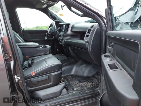 ✅ 2024 Ram 2500 Tradesman • VIN: 3C6UR5CJ8RG181826 • Лот: 42096333. Опубликован ранее на IAAI с пробегом 12 510 миль. Бесплатный доступ к архиву аукционных продаж из США и подробный отчёт об истории автомобиля на DreamBid. Изображение 5.