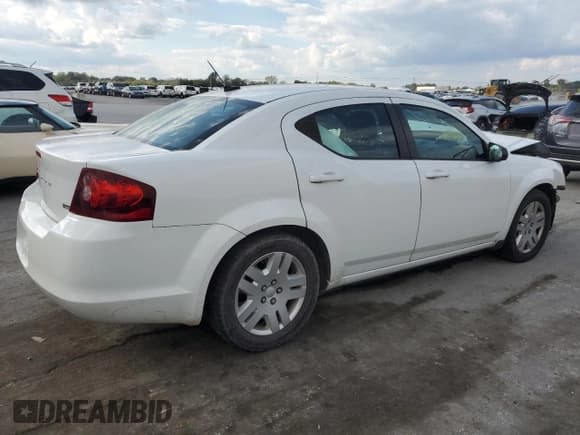 ✅ 2013 Dodge Avenger SE V6 • VIN: 1C3CDZAG7DN721284 • Лот: 74120044. Опубликован ранее на Copart с пробегом 148 165 миль. Бесплатный доступ к архиву аукционных продаж из США и подробный отчёт об истории автомобиля на DreamBid. Изображение 3.